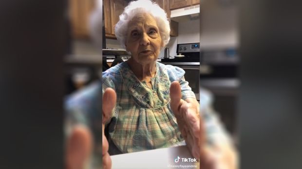TikTok-Star-Oma Nanny Faye, 98, geht für ihre ruhigen Gedanken über das Leben nach dem Tod viral