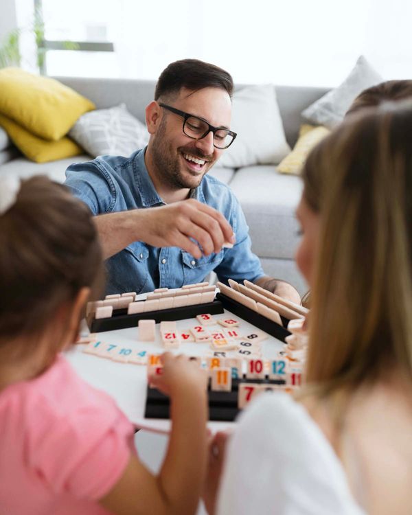 »Brändi DOG« Schweizer Kultspiel als Gruppenspiel